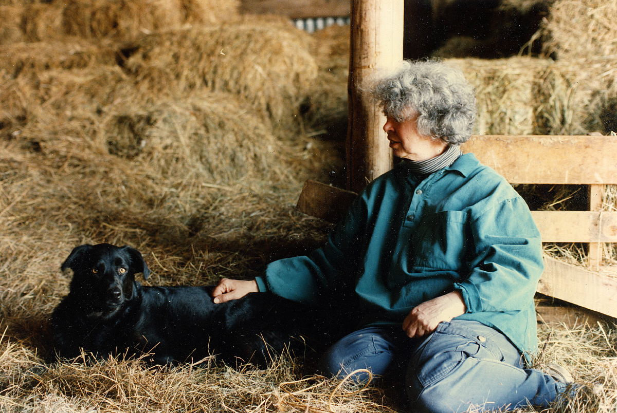 Hedy Muysson with her dog Basil, 1994